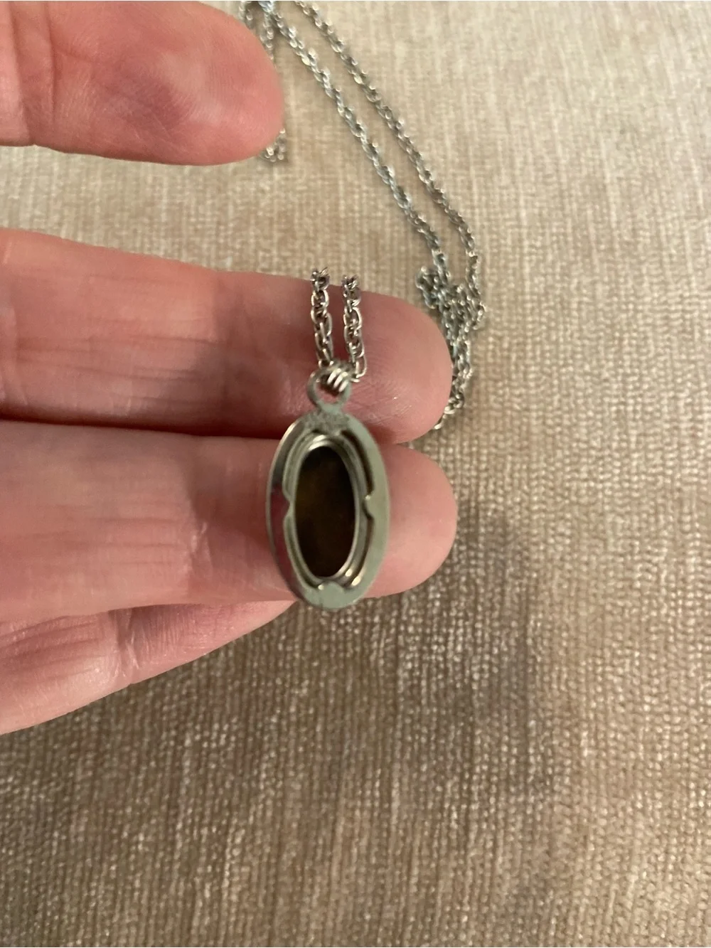 Vintage Sarah Coventry Sterling Cameo Pendant Necklace